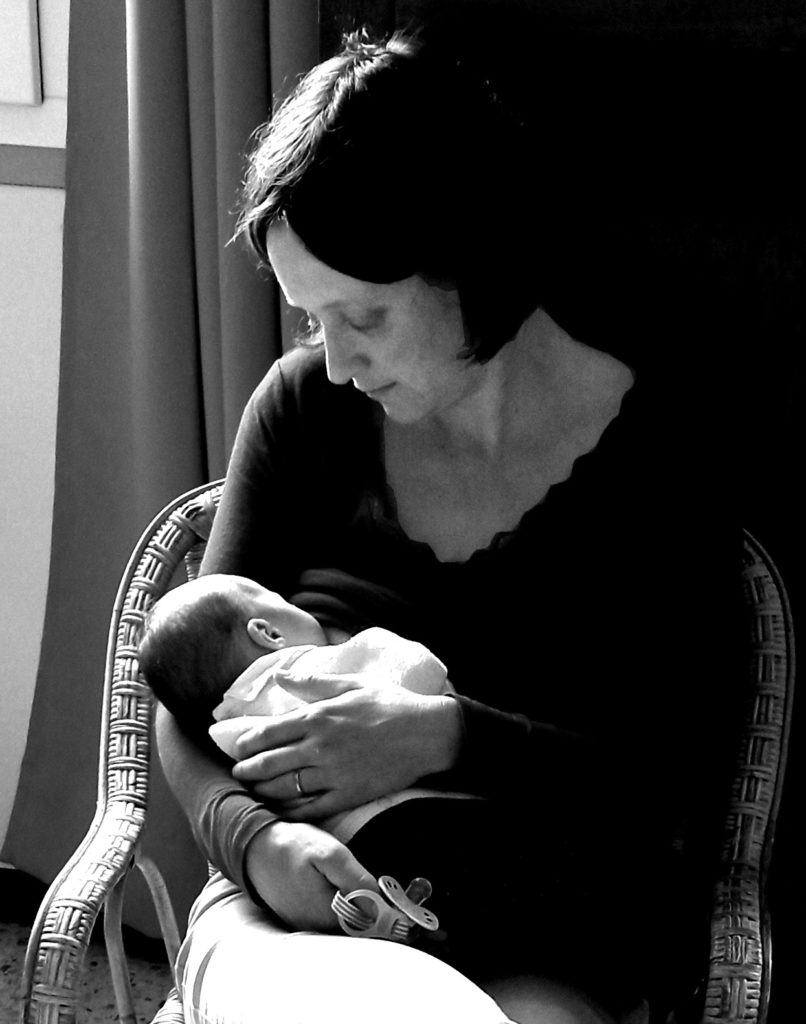 femme allaitant son bébé
Allaitement 
accompagnement doula